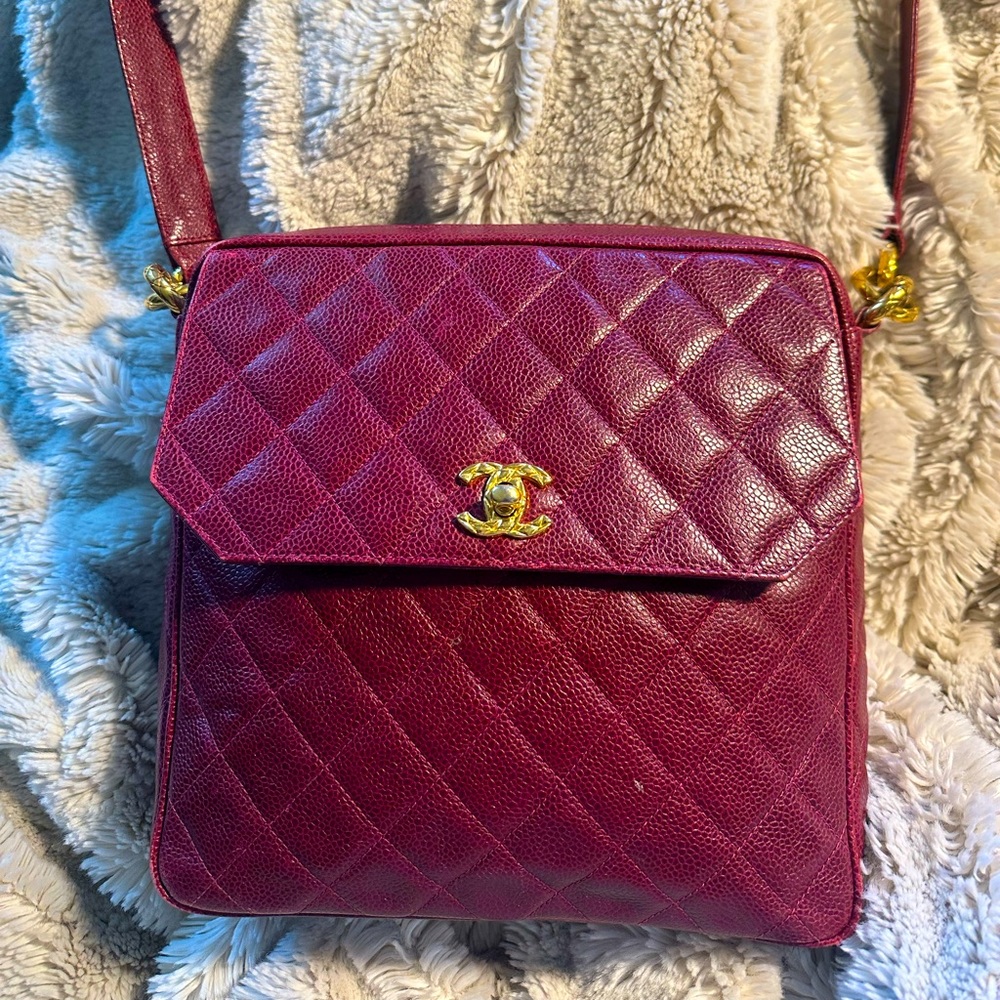 Vintage Crossbody Chanel bag